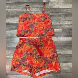 HOUSE OF HARLOW 1960 (2) PIECE LINEN SHOR